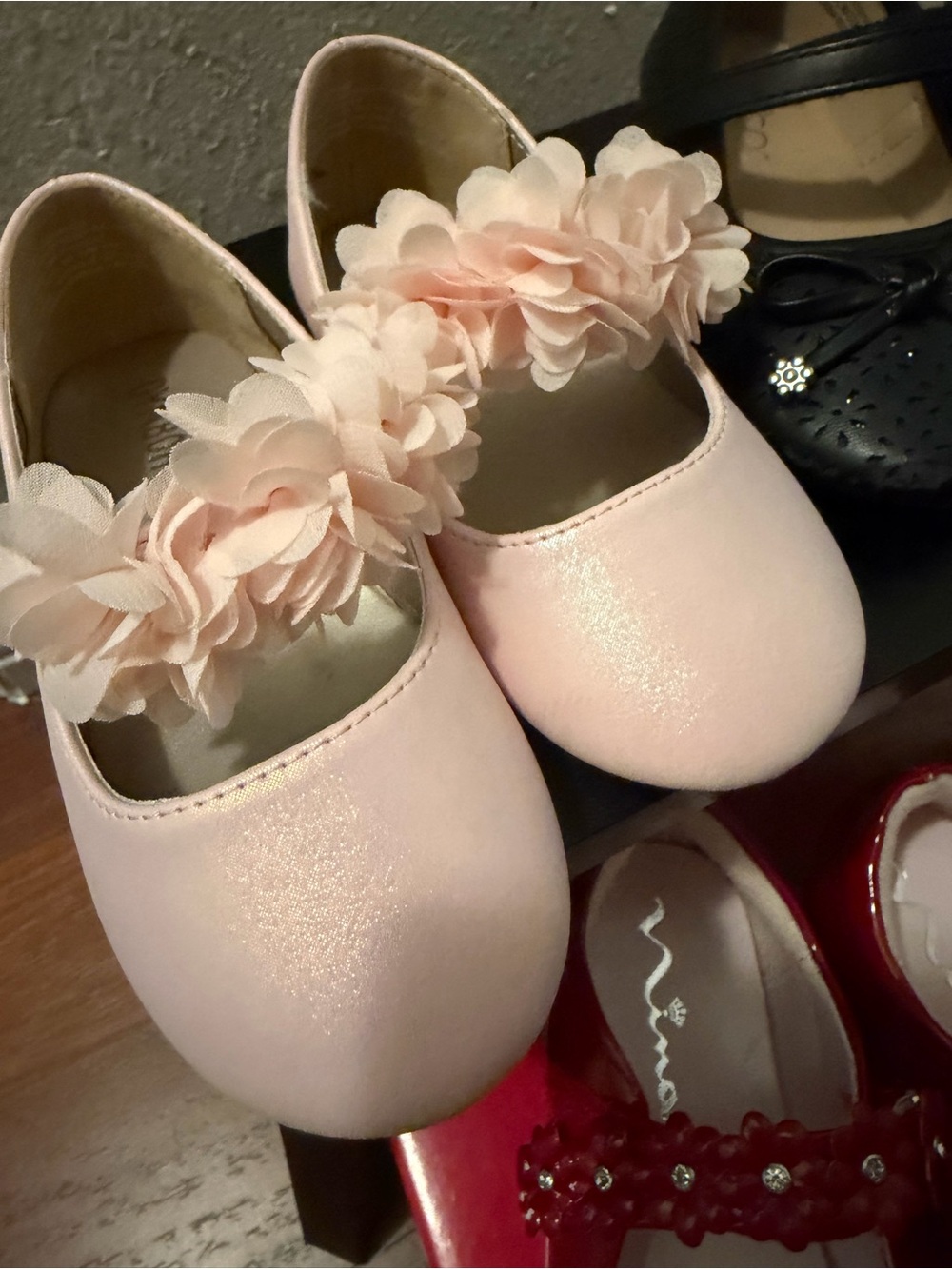 Gymboree Girls' Pink, Black & Red Mary Jane Dress Shoes Set size 8-9 - Picture 4 of 7